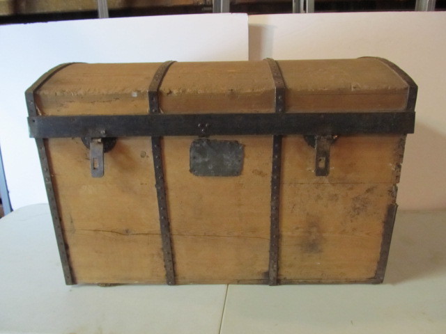 lot 12 image: Antique Dome Top Immigrant Trunk
