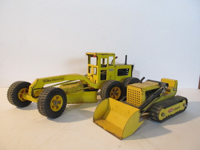 lot 200 image: Old Vintage TONKA Yellow Road Grader & Loader