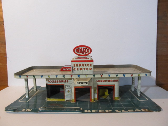 lot 169 image: Large Vintage MARX Tin Toy Service Center Gas Station
