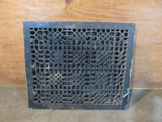 lot 193 image: Large Antique Industrial Cast Iron FloorWall Register Grate 