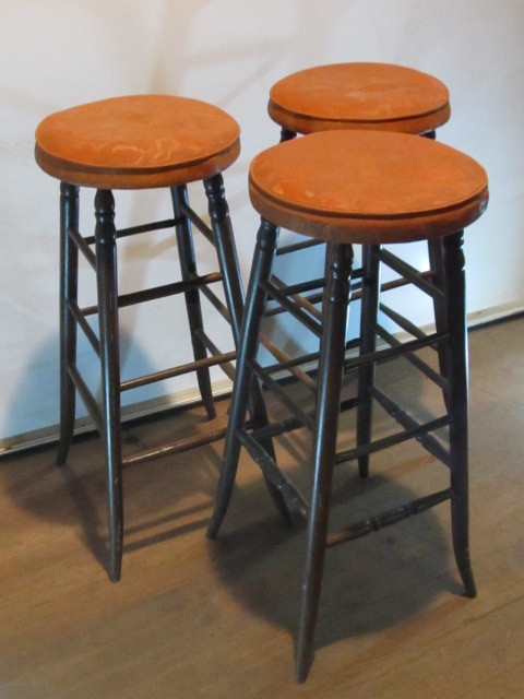 lot 72 image: Matching Set of 3 Vintage Tall Wooden Stools