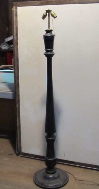 lot 76 image: Antique Turned Wood Dual-Light Floor Lamp 