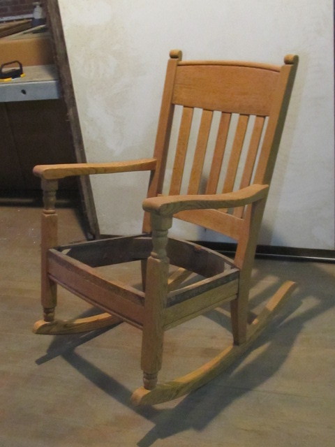 lot 77 image: Large Antique Quarter Sawn Oak Rocker