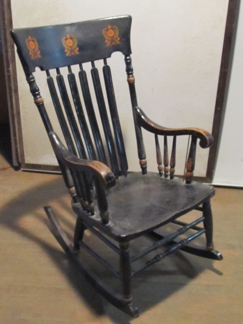 lot 83 image: Antique Painted Rocker
