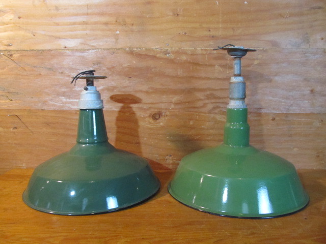lot 210 image: 2&nbspVintage IndustrialService Station Green Porcelain Light Fixtures