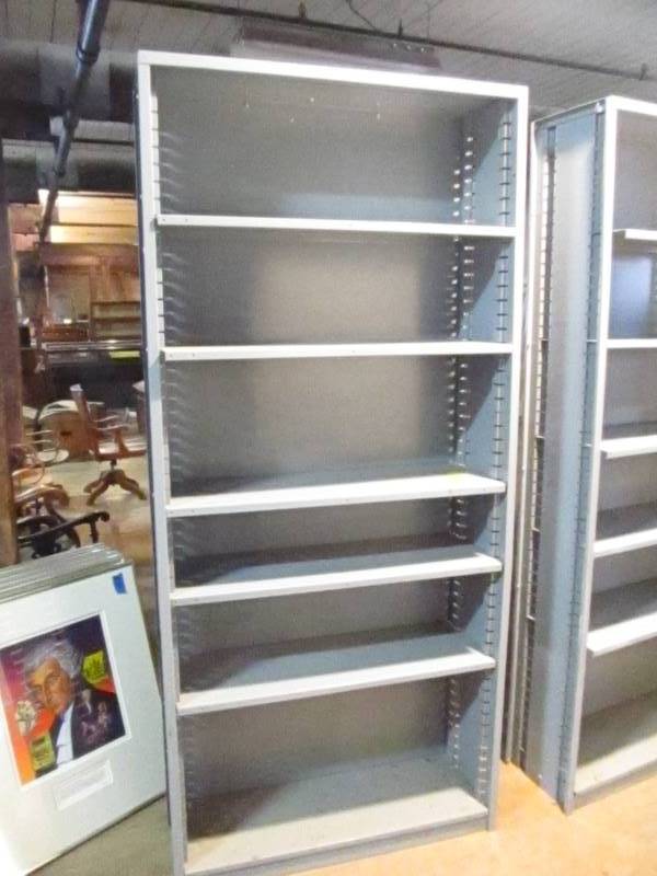 lot 267 image: Industrial Metal Storage Shelf Cabinet w Adjustable Height Shelves