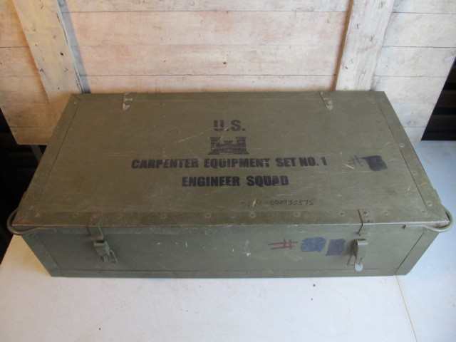 lot 43 image: Vintage US Military Engineer Squad Carpenter Equipment Tool chest