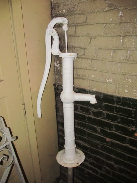 lot 313 image: Large Antique Cast Iron W.Y. McDonald Water Pump