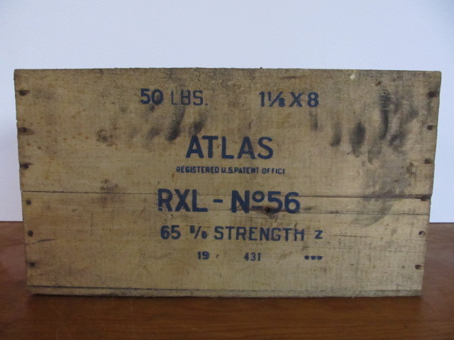 lot 111 image: Antique ATLAS POWDER Company Explosives Dovetailed Wood Crate