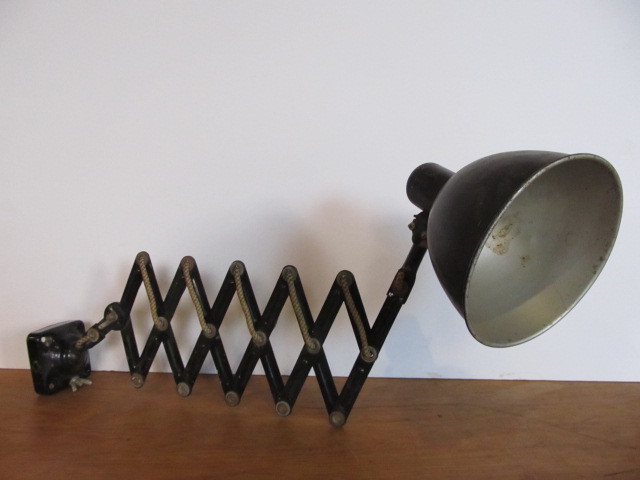 lot 128 image: Original Vintage 1920s-30s German Signed EKA Industrial Scissor Lamp