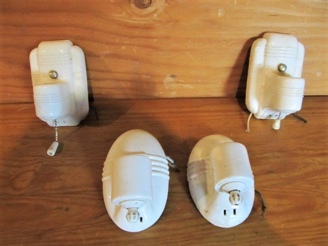 lot 137 image: 2 Matching Sets of 1930s Deco Wall Sconces - Paulding & Porcelier