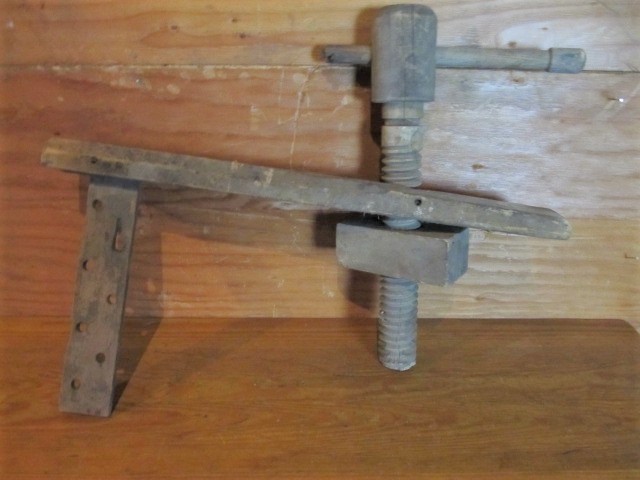 lot 142 image: Large Primitive Antique Wooden Hand Crank Tool
