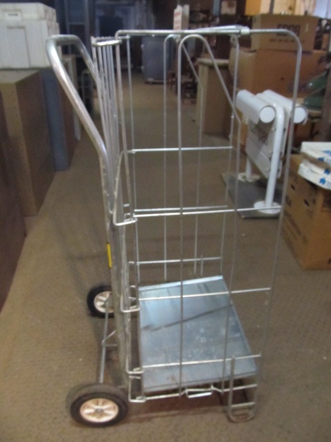 lot 340 image: Large Folding Warehouse Rolling Cart