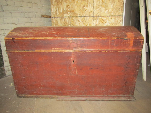 lot 351 image: Early Antique 19th Century Dovetailed Wood Dome Top Immigrant Trunk