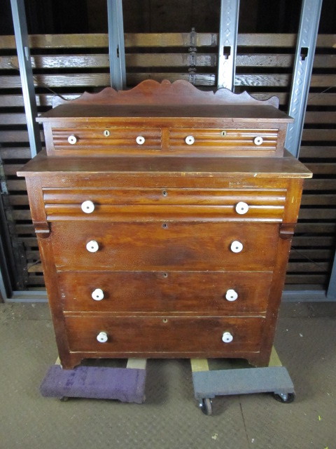 lot 4 image: Very Nice Antique 6-Drawer Chest of Drawers - Circa 1860