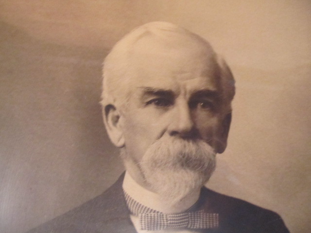lot 406 image: Large Antique Framed Photo of a Gentleman