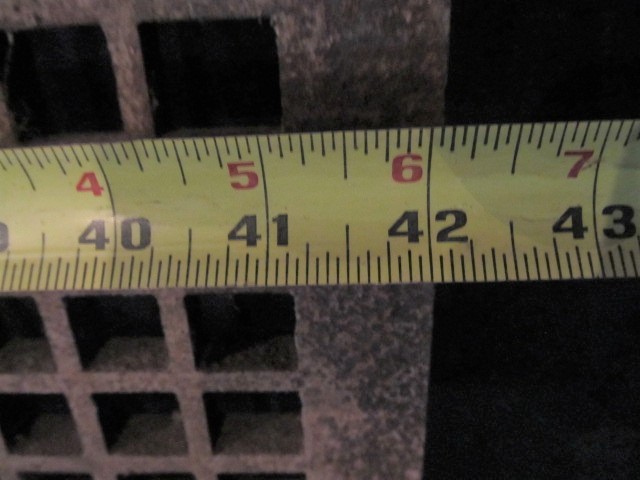 lot 422 image: Large Antique Cast Iron Industrial Floor Grate