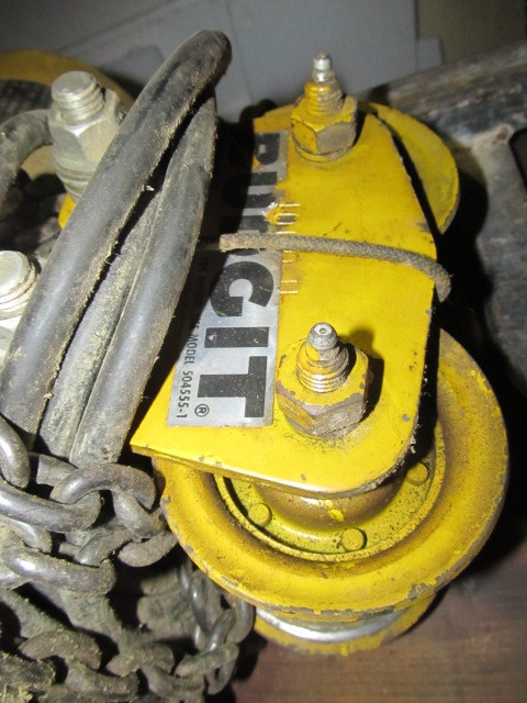lot 429 image: Heavy Duty Industrial DRESSER 12 Ton Hoist