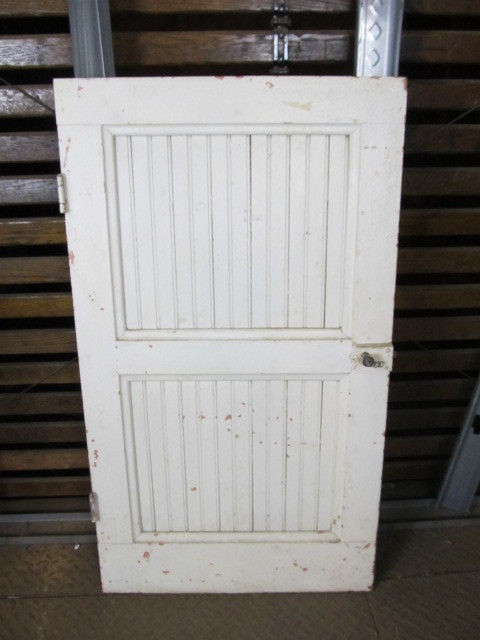 lot 365 image: Primitive Antique Painted Wood Farmhouse Door