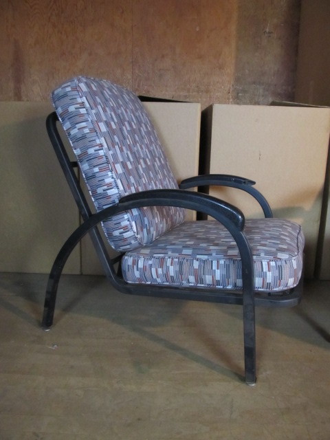 lot 433 image: Norman Bel Geddes for Simmons Furniture Matching Pair of Curved Steel Lounge Chairs