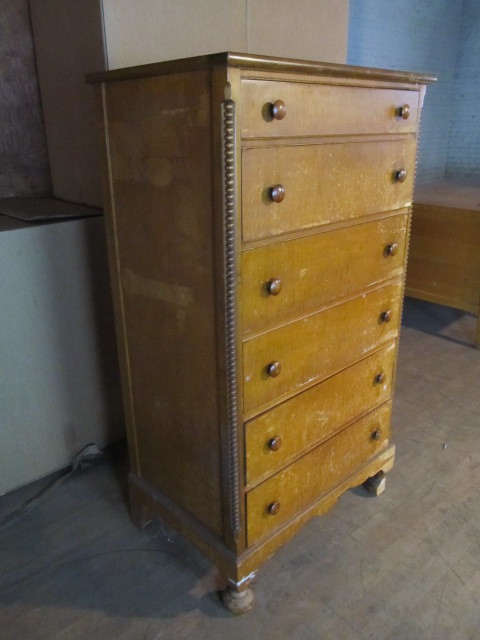 lot 438 image: Antique NATIONAL MOUNT AIRY Furniture Highboy Maple Dresser