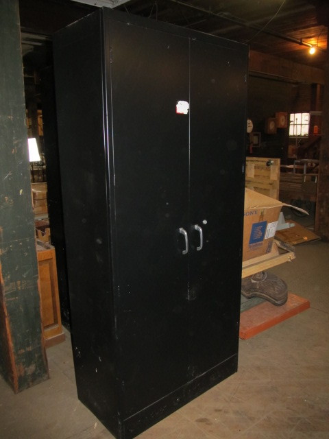 lot 445 image: 2-Door Industrial Metal Storage Cabinet wShelves