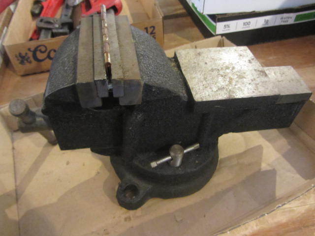 Bench Vise