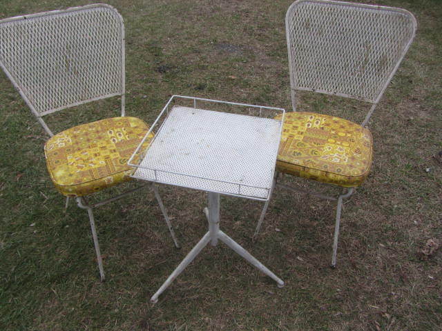 MCM Deck Table, Chairs