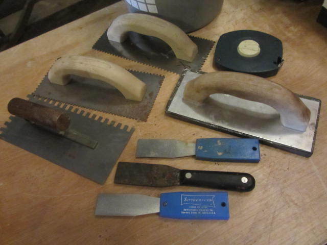 Trowels, Knives
