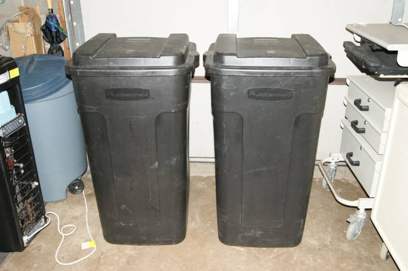 Lot of Two Rubbermaid Garbage Cans