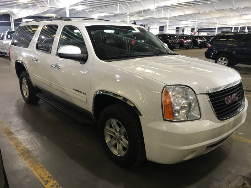 lot 7 image: 2013 GMC Yukon XL 4x4