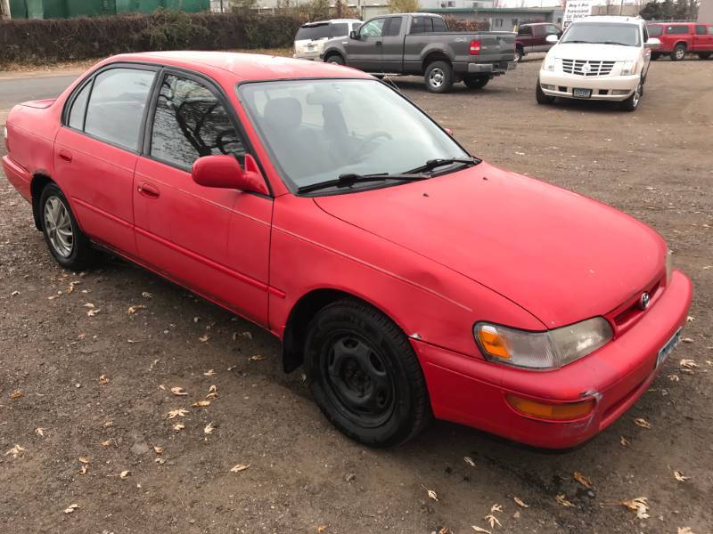 lot 23 image: 1997 Toyota Corolla DX