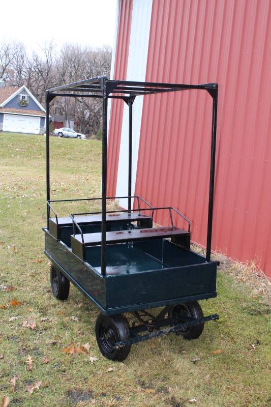 lot 250 image: 4-Seat Horse Drawn Buckboard Cart
