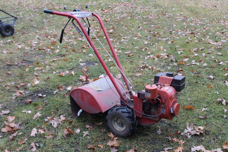 lot 253 image: Troy Built Econo-Horse Tiller