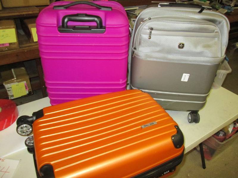 3 Suitcases - 1 missing wheel, 1 mi...