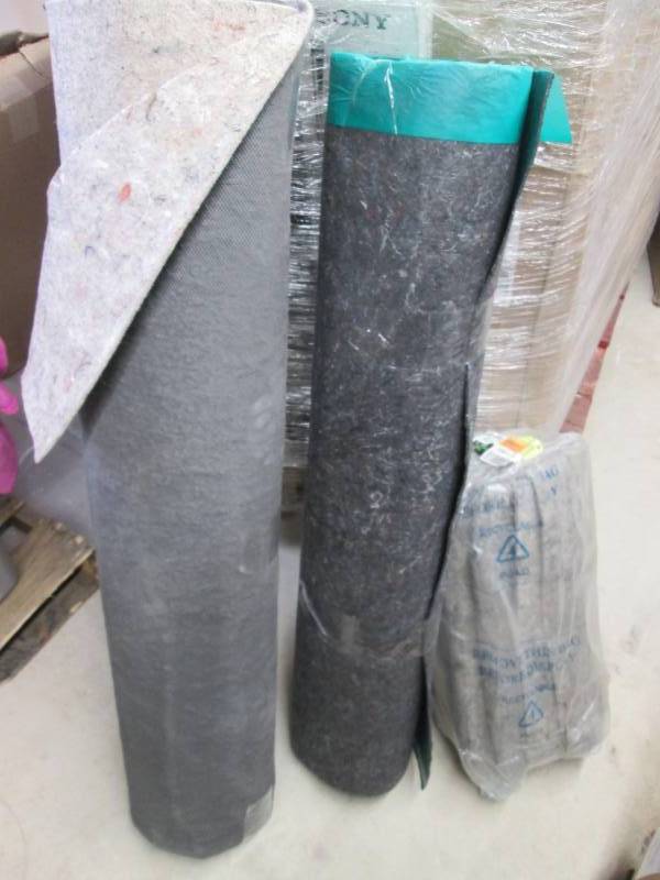 3 Moving Blankets- Various Sizes 7...