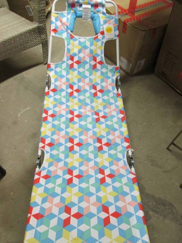 Beach Lounge Chair, with Read Thru ...