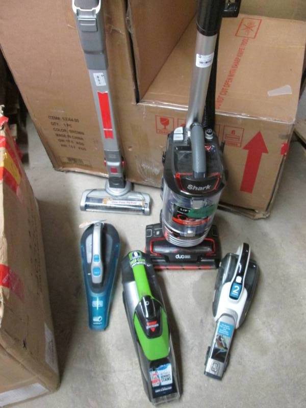 5 Demo Vacuums For Parts _See Pho...
