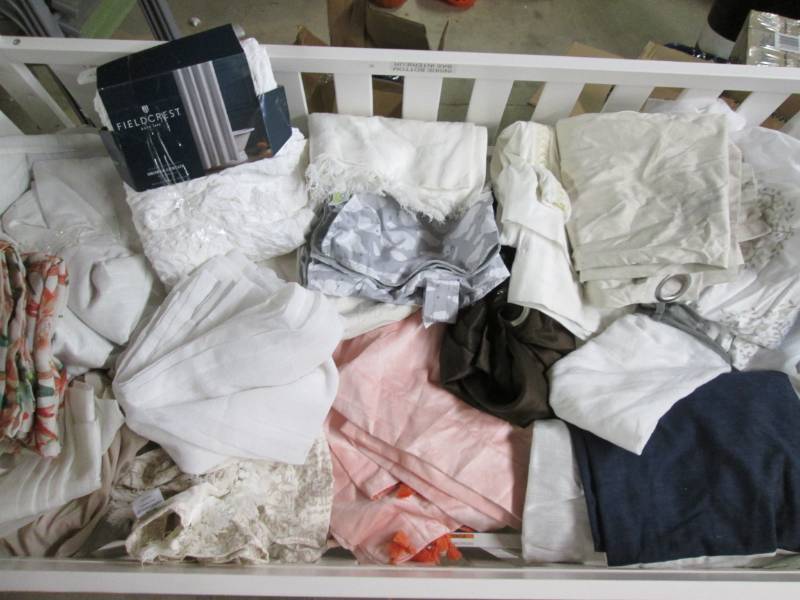 Shower Curtain, 2 Table Runners, Wi...