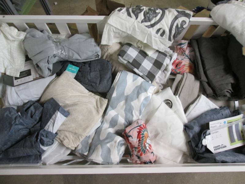 Assorted Variety of Various Size Cu...