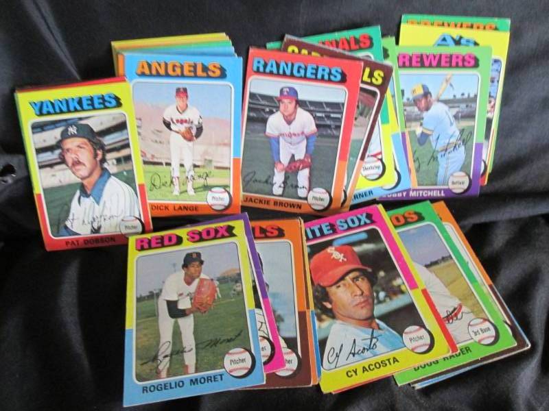 (50) 1975 Topps Baseball Cards...