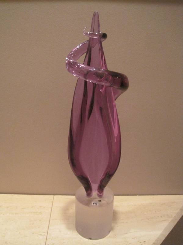 lot 6 image: Mid Century Art Glass by Ogetti Murano. Measures 27 tall. Perfect condition.
