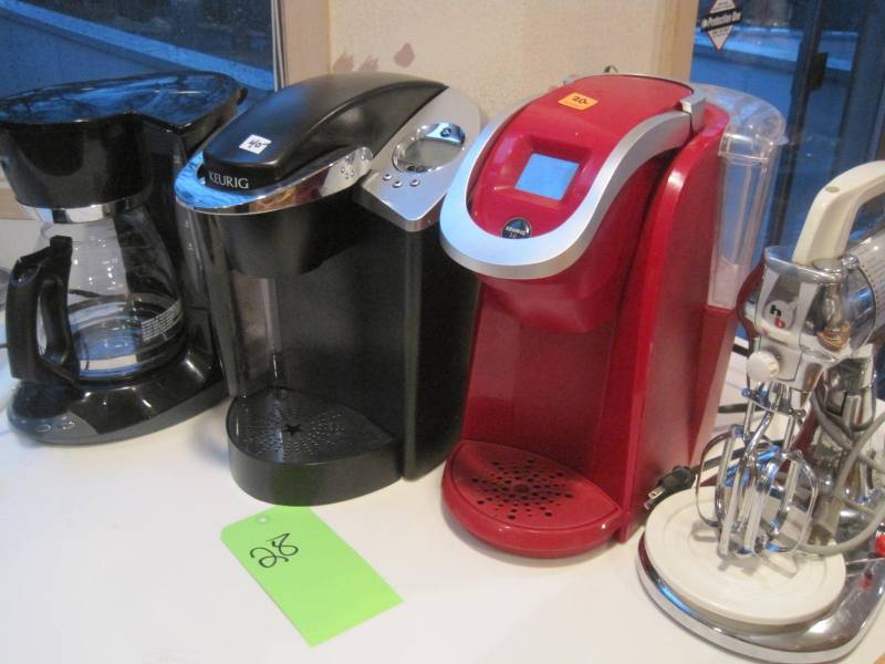 lot 28 image: A lot of 4 Coffee Pots and Mixer. Keurig etc.