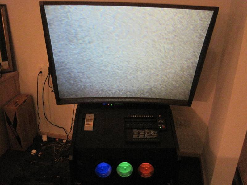 lot 45 image: Vintage 1982 Hitachi Projection TV Receiver.