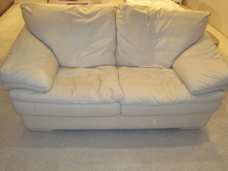 lot 51 image: White Leather & Down filled Loveseat.