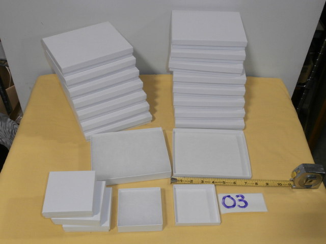 lot 3 image: Group of Retail Gift Boxes