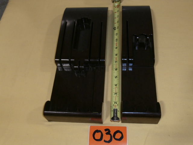 lot 30 image: Pair of Cutco Wall Mount Knife Holders