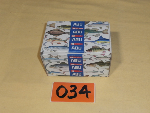 lot 34 image: Vintage ABU GARCIA 2000C Bait Casting Reel in Box