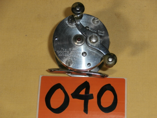 lot 40 image: Vintage SOUTH BEND No. 550 Casting Reel