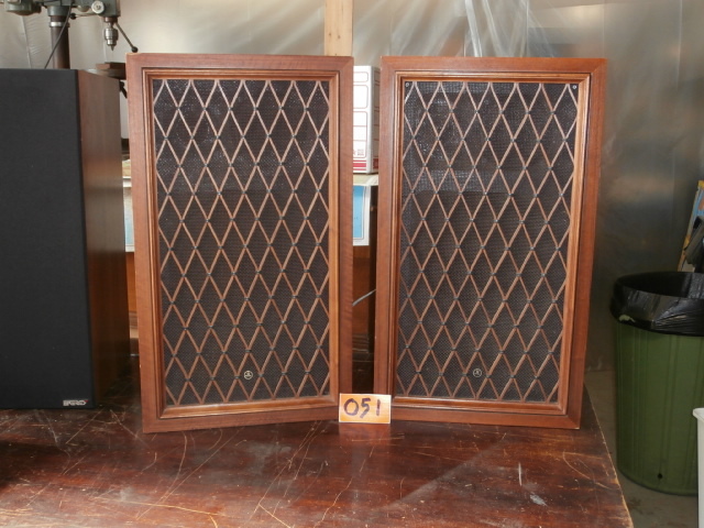 lot 51 image: Pair of Vintage Pioneer CS77 Speakers